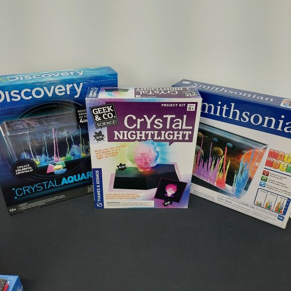 Discovery Crystal Aquarium Grow Colorful Crystals Smithsonian Magic Nightlight - Picture 1 of 7